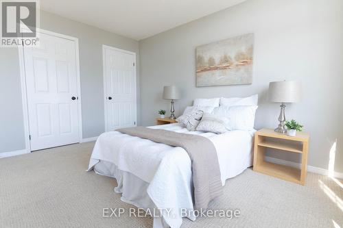 1319 Countrystone Drive, Kitchener, ON - Indoor Photo Showing Bedroom
