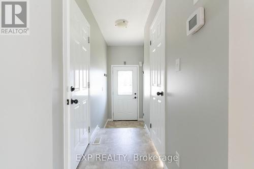 1319 Countrystone Drive, Kitchener, ON - Indoor Photo Showing Other Room