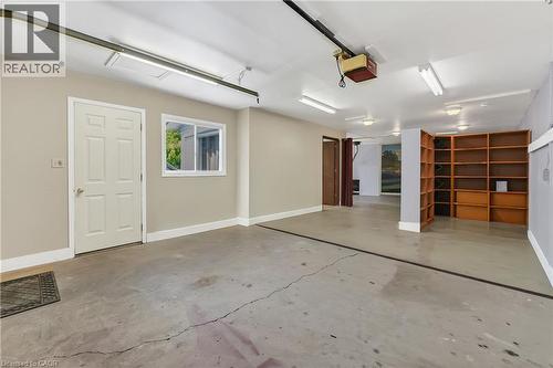 110 Livingston Avenue, Grimsby, ON - Indoor