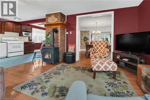 110 Livingston Avenue, Grimsby, ON - Indoor Photo Showing Living Room With Fireplace
