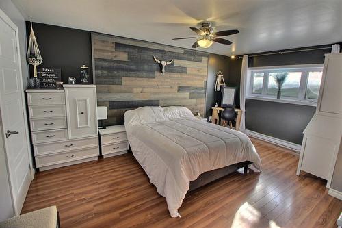 Chambre à coucher principale - 841 4E Avenue E., Amos, QC - Indoor Photo Showing Bedroom