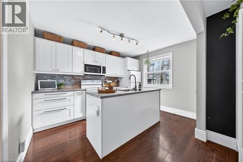 447 Herkimer Street, Hamilton, ON - Indoor Photo Showing Kitchen