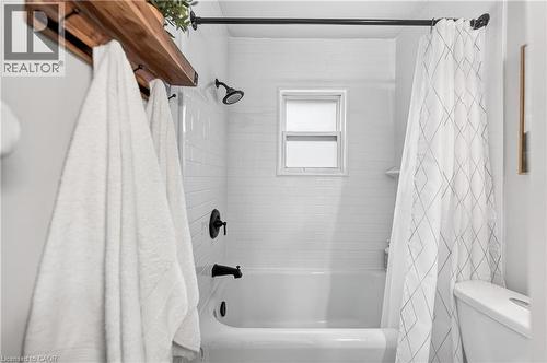 447 Herkimer Street, Hamilton, ON - Indoor Photo Showing Bathroom