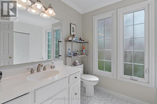 1510 Ryersie Road, London North (North A), ON - Indoor Photo Showing Bathroom