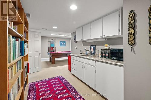 1510 Ryersie Road, London North (North A), ON - Indoor Photo Showing Kitchen