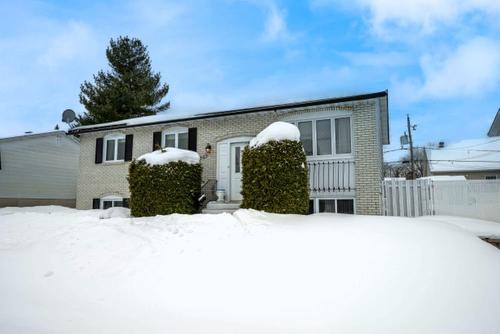 3765 Rue de Cambrai  Laval (Saint-François), QC H7B 1C3