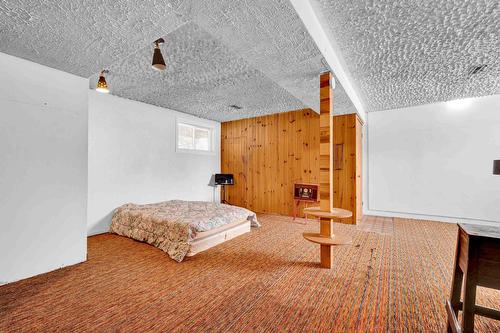 Salle familiale - 3765 Rue De Cambrai, Laval (Saint-François), QC - Indoor