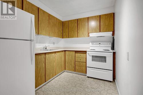Kitchen - 708 - 20 Chesterton Drive, Ottawa, ON - Indoor Photo Showing Kitchen