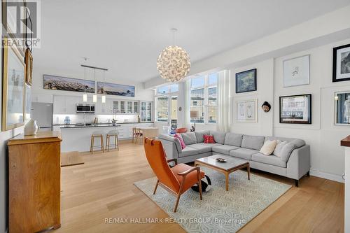 211 - 345 St Denis Street, Ottawa, ON - Indoor Photo Showing Living Room
