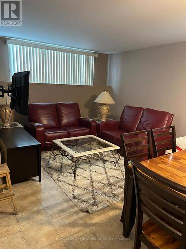 35, 35A And 37 Cloverloft Court, Ottawa, ON - Indoor Photo Showing Living Room