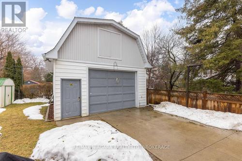 2 Gardiner Place, St. Catharines (Downtown), ON - Outdoor