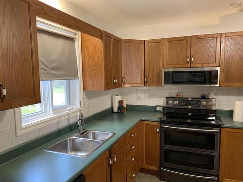 1 Cassandra Drive, Dartmouth, NS 