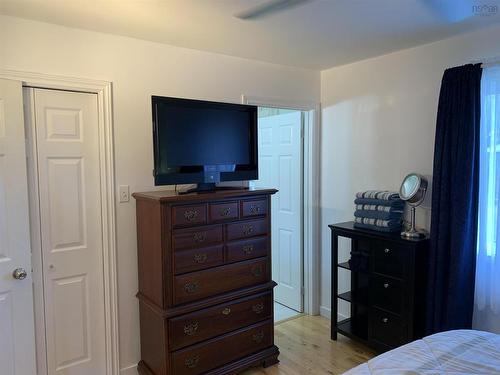 1 Cassandra Drive, Dartmouth, NS 