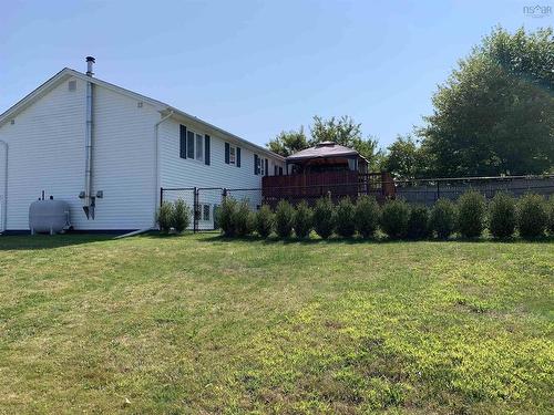 1 Cassandra Drive, Dartmouth, NS 