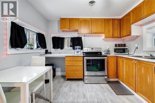 672 Talbot Road, Maidstone, ON - Indoor Photo Showing Kitchen