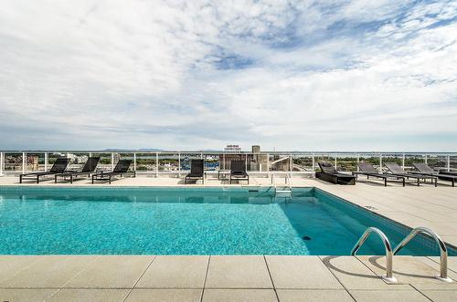Piscine - 1204-1085 Rue Smith, Montréal (Le Sud-Ouest), QC - Outdoor With In Ground Pool With View