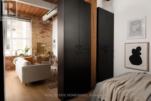 321 - 955 Queen Street W, Toronto, ON - Indoor