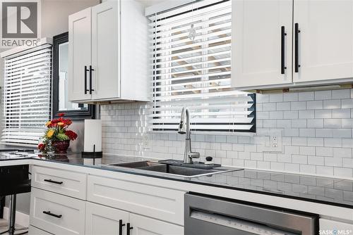 408 1St Street S, Waldheim, SK - Indoor Photo Showing Kitchen With Double Sink With Upgraded Kitchen