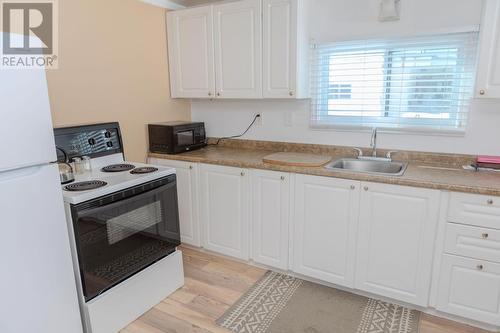 100 Old Highway 17 N # 26, Sault Ste. Marie, ON - Indoor Photo Showing Kitchen