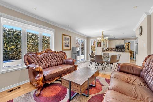 Salle familiale - 8 Rue Picasso, Notre-Dame-De-L'Île-Perrot, QC - Indoor Photo Showing Living Room