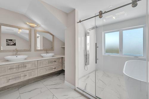 Salle de bains attenante à la CCP - 8 Rue Picasso, Notre-Dame-De-L'Île-Perrot, QC - Indoor Photo Showing Bathroom