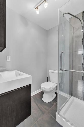 Salle de bains - 8 Rue Picasso, Notre-Dame-De-L'Île-Perrot, QC - Indoor Photo Showing Bathroom