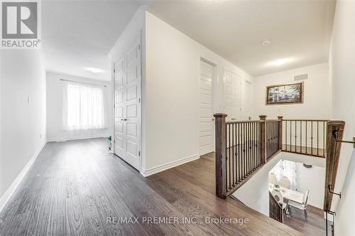 609 Mika Street, Innisfil, ON - Indoor Photo Showing Other Room