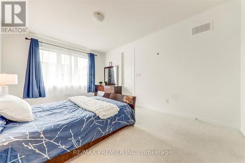 609 Mika Street, Innisfil, ON - Indoor Photo Showing Bedroom