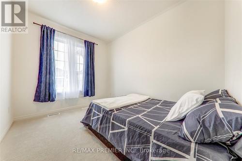 609 Mika Street, Innisfil, ON - Indoor Photo Showing Bedroom