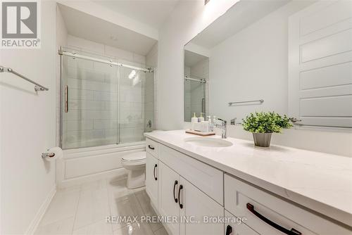 609 Mika Street, Innisfil, ON - Indoor Photo Showing Bathroom