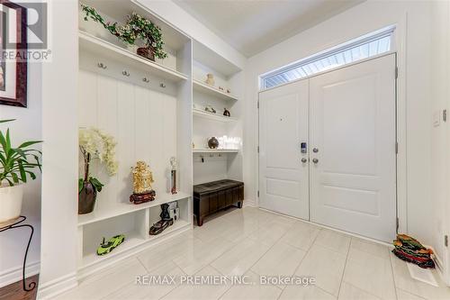 609 Mika Street, Innisfil, ON - Indoor Photo Showing Other Room