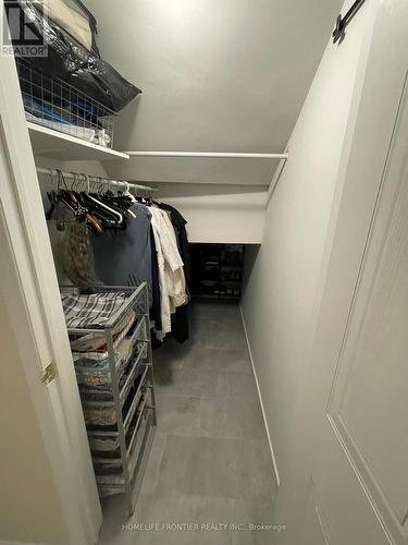 289 - 23 Observatory Lane, Richmond Hill, ON - Indoor With Storage