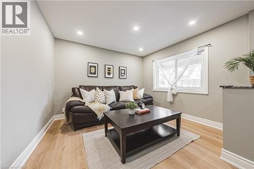 24 Rowanwood Street, Hamilton, ON - Indoor Photo Showing Living Room