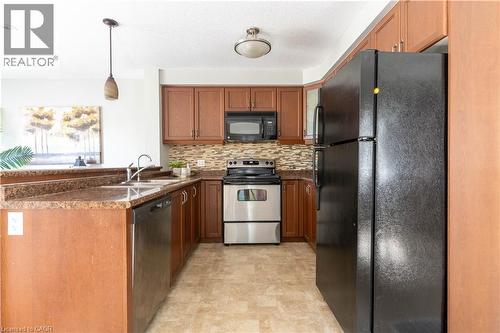 1319 Countrystone Drive, Kitchener, ON - Indoor Photo Showing Kitchen With Double Sink