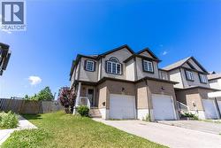 1319 COUNTRYSTONE Drive  Kitchener, ON N2N 3R9