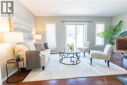 1319 Countrystone Drive, Kitchener, ON - Indoor Photo Showing Living Room