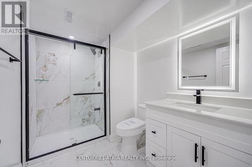 10 - 590 Sandhurst Circle, Toronto, ON - Indoor Photo Showing Bathroom