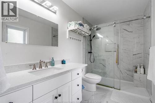 833 Talbot Road East, Leamington, ON - Indoor Photo Showing Bathroom