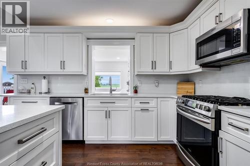 833 Talbot Road East, Leamington, ON - Indoor Photo Showing Kitchen