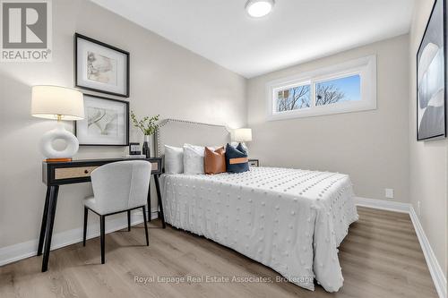 273 Bluegrass Boulevard, Richmond Hill, ON - Indoor Photo Showing Bedroom