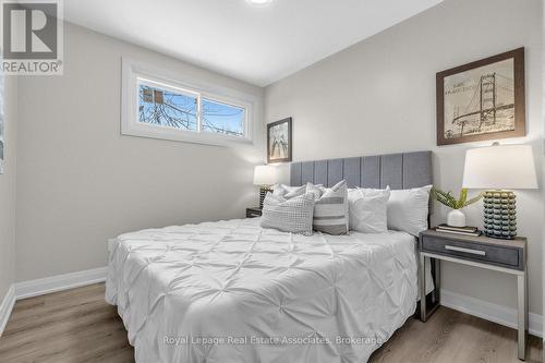 273 Bluegrass Boulevard, Richmond Hill, ON - Indoor Photo Showing Bedroom