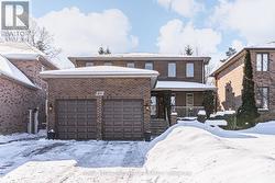 81 GARDEN AVENUE  Richmond Hill, ON L4C 6L6
