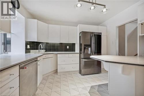 123 Lorraine Avenue, Kitchener, ON - Indoor Photo Showing Kitchen