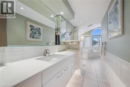 123 Lorraine Avenue, Kitchener, ON - Indoor Photo Showing Bathroom