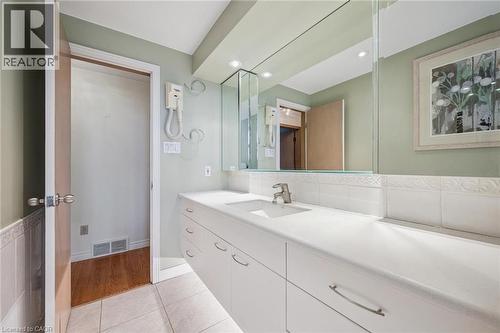 123 Lorraine Avenue, Kitchener, ON - Indoor Photo Showing Bathroom