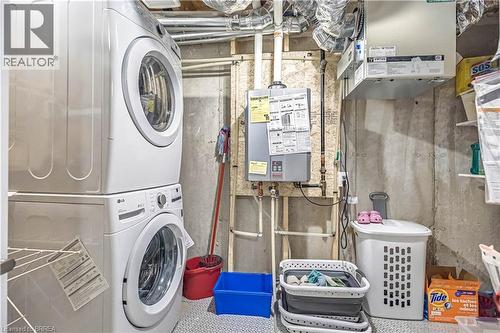 29 Bellhouse Avenue, Brantford, ON - Indoor Photo Showing Laundry Room