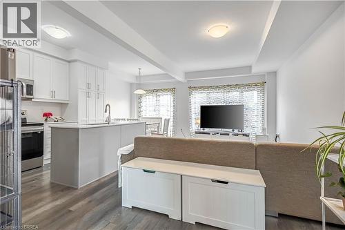 29 Bellhouse Avenue, Brantford, ON - Indoor Photo Showing Kitchen