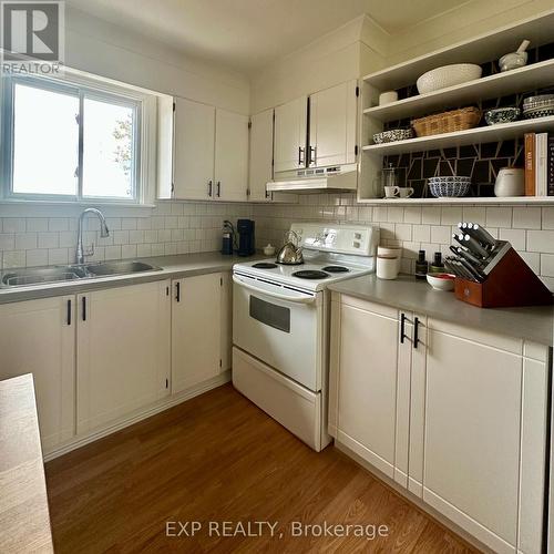 578 Highland Crescent, Brock (Beaverton), ON - Indoor Photo Showing Kitchen With Double Sink