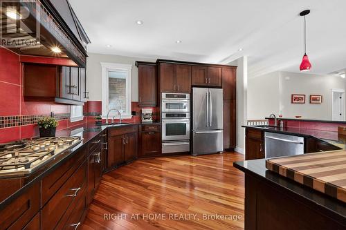 1641 Bearhill Road, Ottawa, ON - Indoor Photo Showing Kitchen With Stainless Steel Kitchen