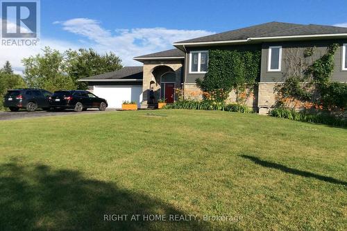 1641 Bearhill Road, Ottawa, ON - Outdoor